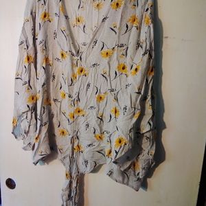 Flowy Maurices tie shirt